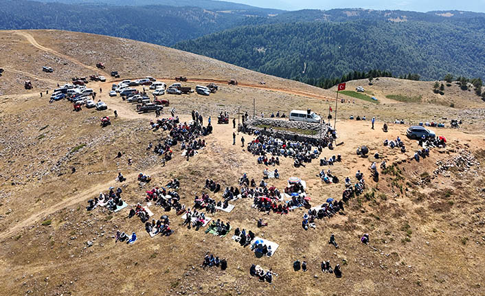 Dikmen Yaylasında Şehitler Anıldı