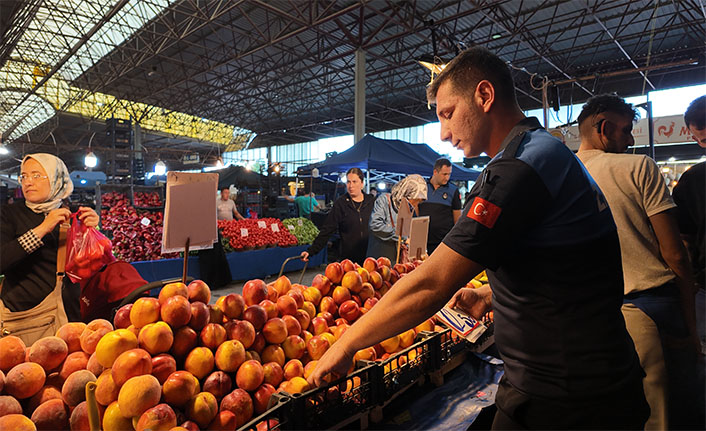 Hendek Belediyesi Zabıta Ekiplerinden Pazar Yerinde Sıkı Denetim