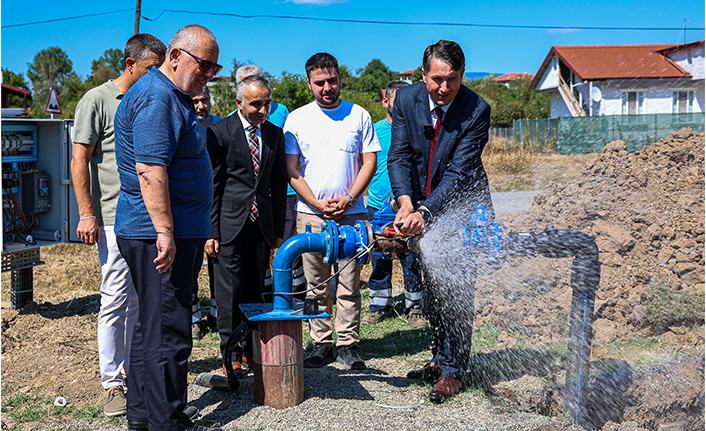 Hendek’in İki Mahallesine 132 Metre Derinlikten Kaliteli İçme Suyu