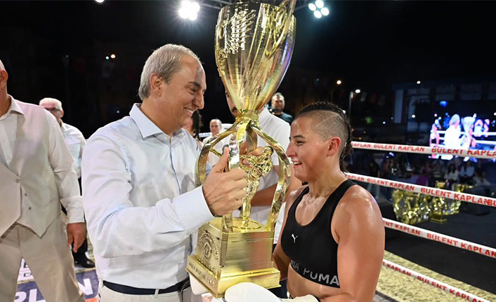 Özgenur Avcıl’dan Kick Boks Resitali