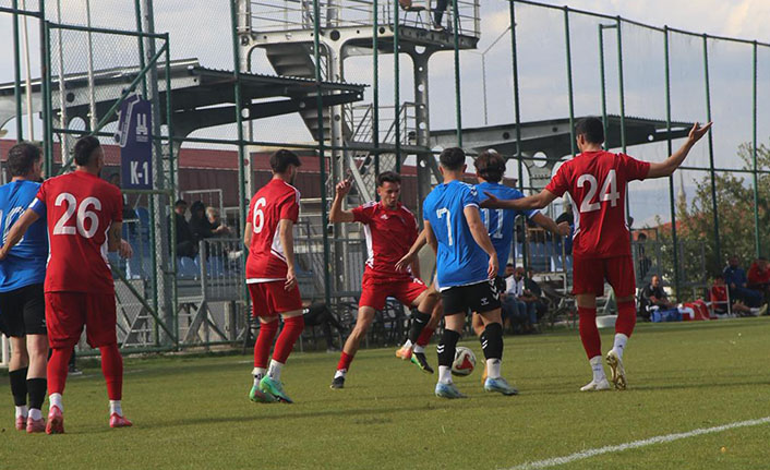 Kamptaki İlk Hazırlık Maçında Gol Sesi Çıkmadı