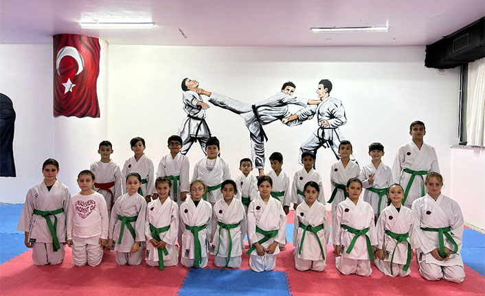 Hendek’te Terfi Sevinci