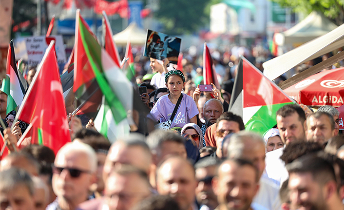 Kalbi Gazze İle Atan Herkesi Bekliyoruz
