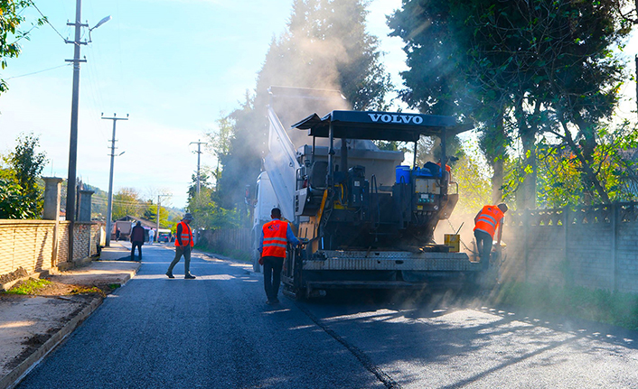 Hendek’te Büyükşehir Şehrin Yollarını İlmek İlmek İşliyor