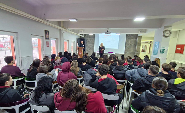 Bilimsel Sağlık Eğitimi Gençlerin Çevresel ve Biyolojik Riskleri Doğru Okumasını Sağlıyor