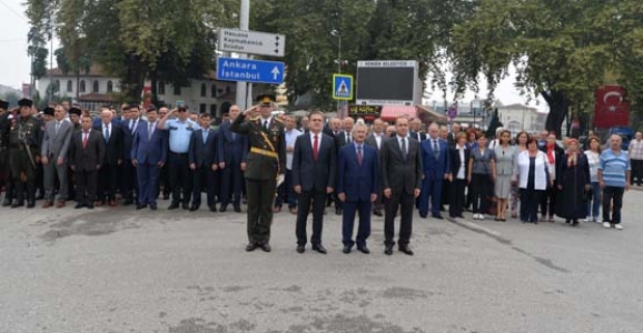 30 AĞUSTOS ZAFER BAYRAMI HENDEK’TE KUTLANDI