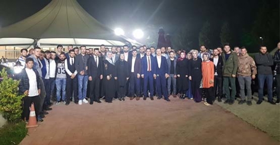 Ak Gençlik Mitinge Hazırlanıyor