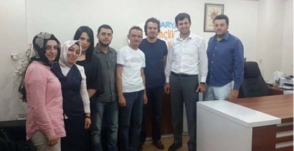 AK GENÇLİK’ ZİYARETTE BULUŞTU