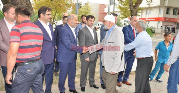 AK PARTİ HENDEK İLÇE TEŞKİLATI BAYRAMLAŞTI