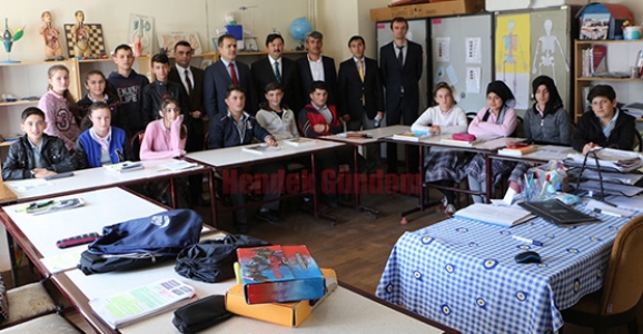 AKBIYIK VE DOĞAN’DAN MAHALLE VE OKULLARA ZİYARET