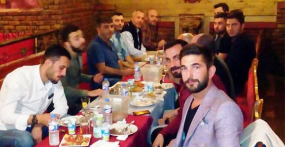 AKM KAFE İFTARA EV SAHİPLİĞİ YAPTI