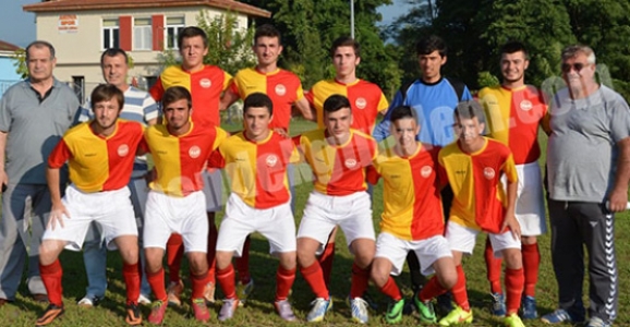 AKOVASPOR LİDERLİĞİ SEVDİ