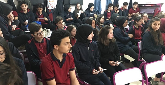 Akran Zorbalığı Tiyatro İle Anlatıldı