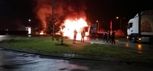 Alevlere Teslim Oldu