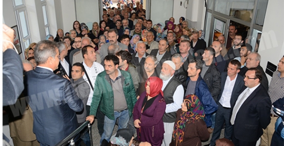 ALİ İNCİ RANDEVUYA GELMEYİNCE MAHALLELİ ÇILDIRDI