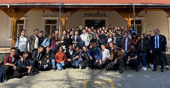 Anadolu Lisesi Öğrencileri Eğitim Fakültesini Ziyaret Etti