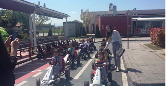 ANAOKULU ÖĞRENCİLERİ TRAFİK PARKINI GEZDİ