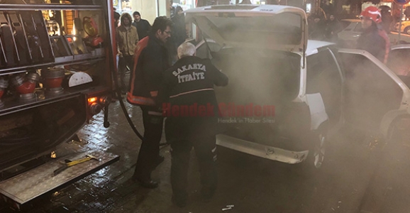 Araçtan Çıkan Dumanlar Korkuttu