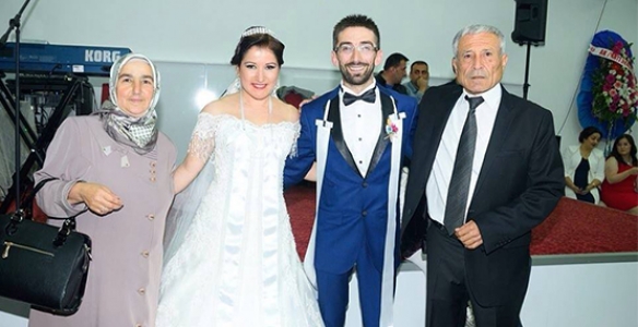 ARZU VE AHMET BİR ÖMÜR HAYATA EVET DEDİ