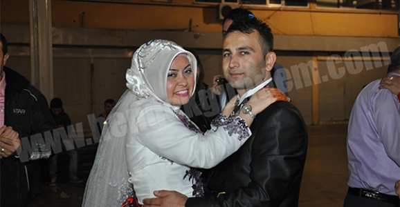 ASLI İLE ÜMİT DÜNYA EVİNE GİRDİ