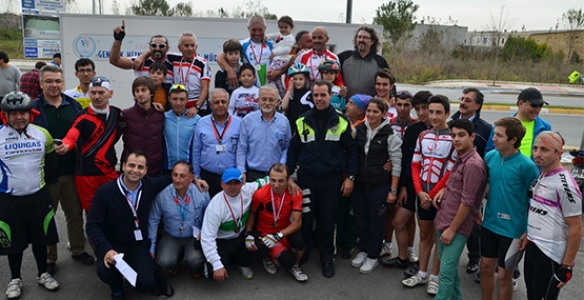 ATAYA SAYGI BİSİKLET YARIŞLARI YAPILDI