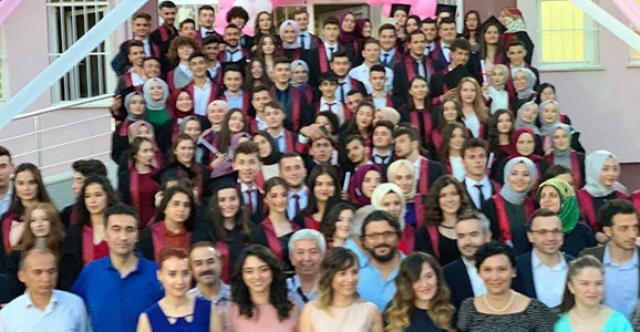 Atike Hanım Mezunlarını Uğurladı