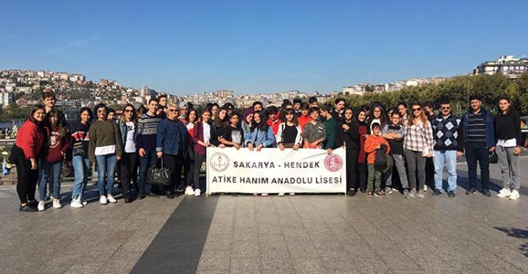 Atike Hanım’dan Tüyap Ziyareti