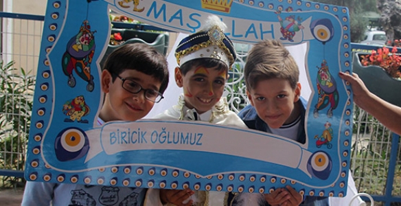 AYDIN AİLESİNİN BİRİCİK OĞLU EFE’NİN SÜNNET SEVİNCİ