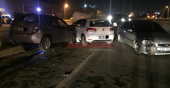 Aynı Kavşakta Yine Kaza Dört Yaralı