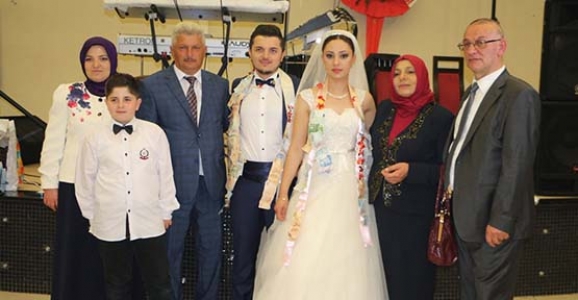 AYŞEGÜL& BAHADIR BİR ÖMÜR HAYATA YELKEN AÇTILAR