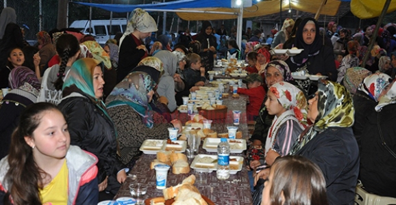 AYVAZ AİLESİ DİKMEN’DE BULUŞTU