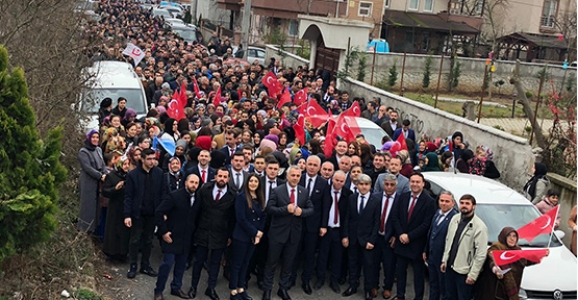 Babaoğlu’nun Aday Tanıtımında İzdiham Yaşandı