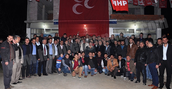 BABAOĞLU MEŞALELER İLE KARŞILANDI