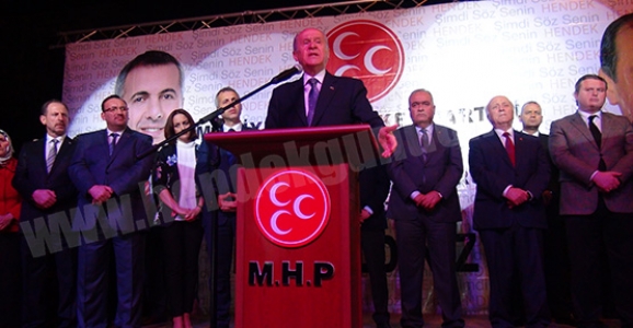 BAHÇELİ HENDEK’TE BİNLERCE VATANDAŞA SESLENDİ