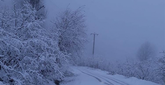 Bakacak Mahallesinde Kar Kalınlığı 30cm'e Ulaştı