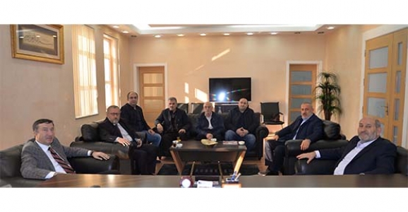 BAKAN YARDIMCISI ÇELİK, HENDEK’TEYDİ