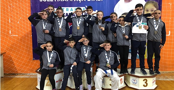 Başarının Peşindeyiz