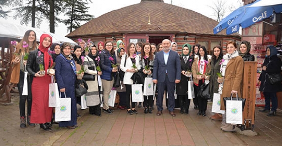 BAŞKAN PÜSKÜLLÜ PERSONELINI UNUTMADI