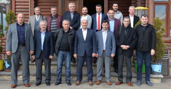 BAŞKAN PÜSKÜLLÜ, YEREL BASINLA BULUŞTU