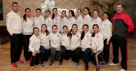 BAYAN MİLLİLER AVRUPA ŞAMPİYONASI'NA HAZIR