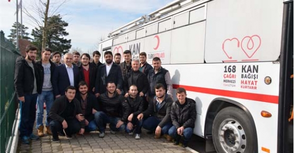 BAYRAKTEPE DERNEĞİ’NDEN KAN BAĞIŞI
