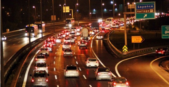 BAYRAM YOĞUNLUĞU BAŞLADI