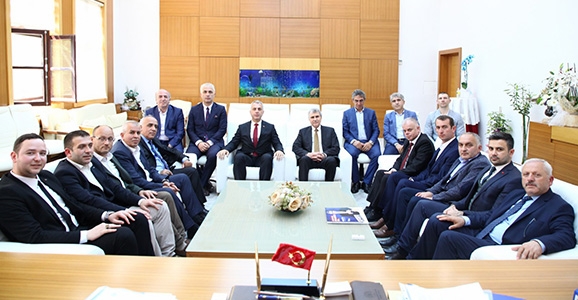 Belediyecilik Gönül İşidir, Hizmet İşidir