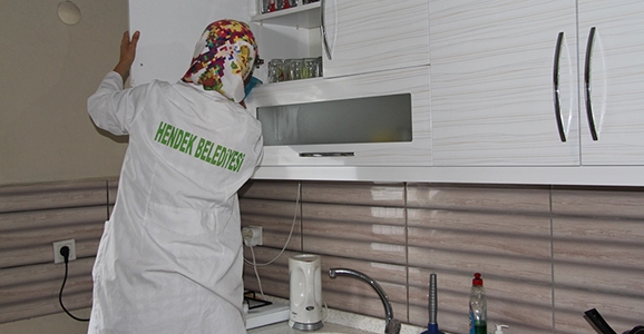 Belediyenin Evde Temizlik Hizmeti Yüzleri Güldürüyor