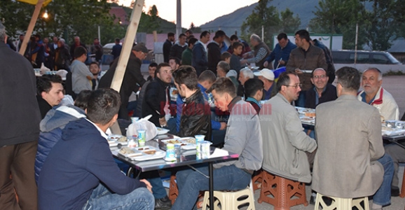 BİRLİKTE İFTAR AÇTILAR