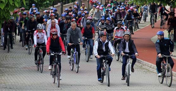 BİSİKLET TURUNA YOĞUN İLGİ 