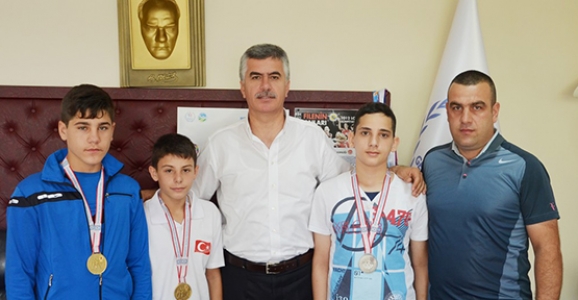 BOKSTA ŞAMPİYON GENÇLERİ AĞIRLADIK