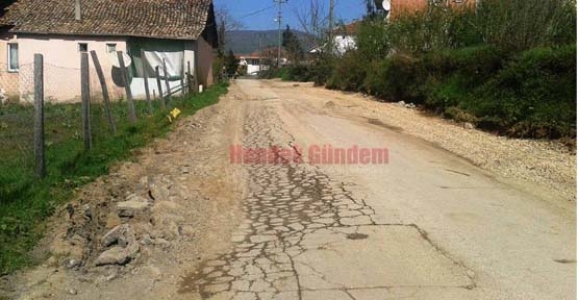 BU ŞİKAYET DEMİRKAPI SOKAKTAN 