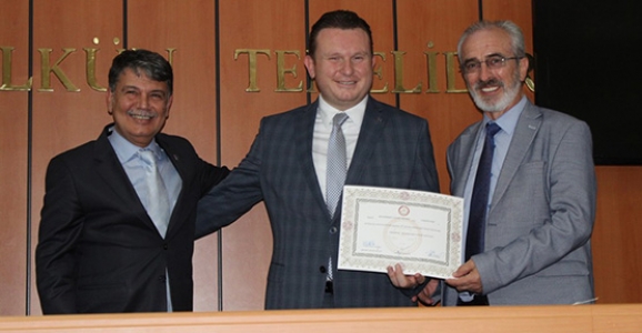 Bülbül Mazbatasını Aldı