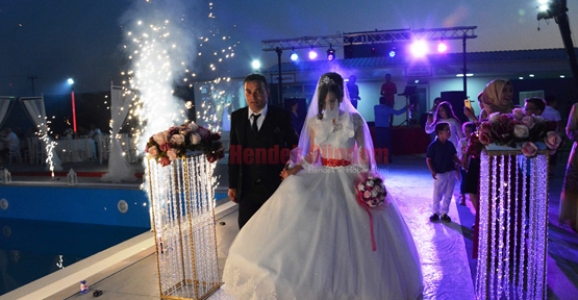  BURCU VE BİROL BİR ÖMÜR HAYATA EVET DEDİ